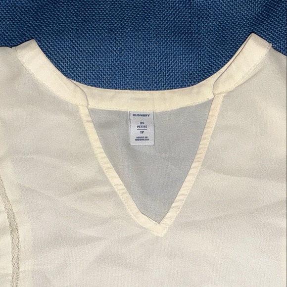 Floral Print White Blouse - Picture 2 of 9